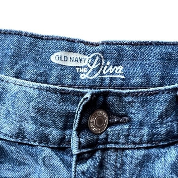 Old Navy Diva Floral Print Jean Shorts Women’s Size 4 Mid Rise Cut Offs Blue - Picture 3 of 8